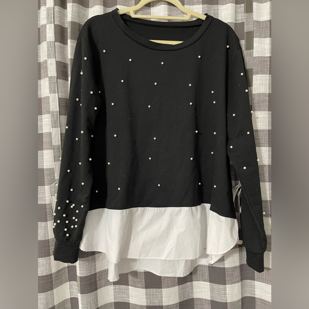 Amazon Black and White Sweatshirt with Pearl Accents